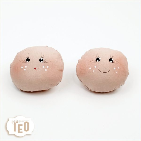 Viso in Tessuto Dipinto a Mano - immagine 1